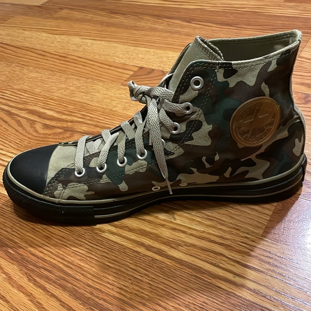 Camo high top converse mens size 12